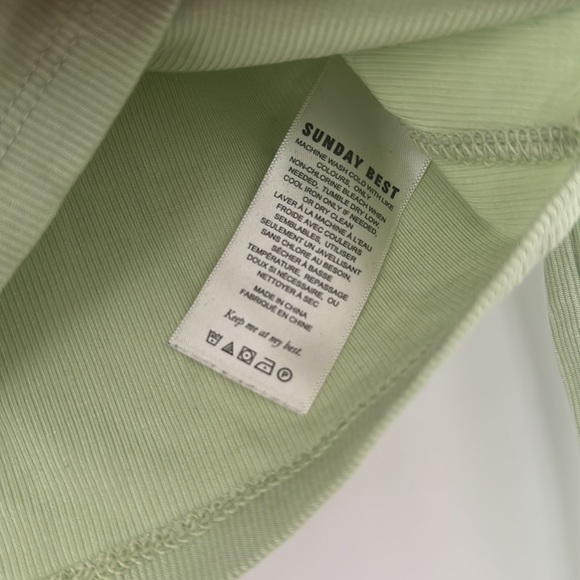 Sunday Best Freshman Cropped Turtleneck Green (XS) - Picture 3 of 4